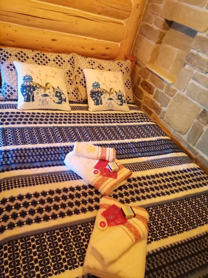 Cabana Casa De Piatra, De La Mara Deseşti Buitenkant foto