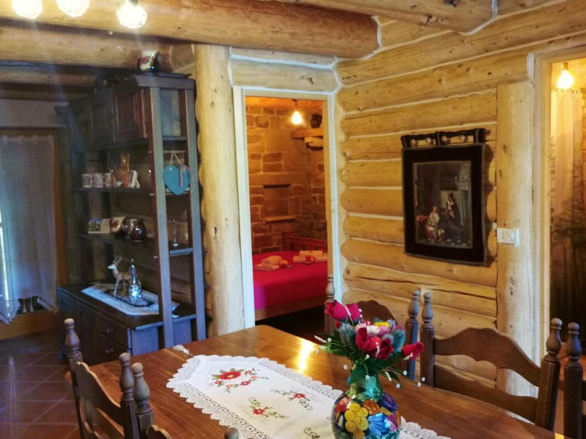 Cabana Casa De Piatra, De La Mara Deseşti Buitenkant foto